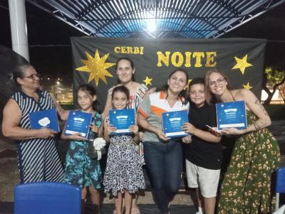 Noite de AutÃ³grafos reuniu centenas de pessoas em Rio Bonito do IguaÃ§u